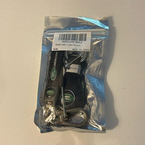 Land Rover Key Fob Keychain in Black Leather with Logo Set of 2 NWT - Picture 4 of 4